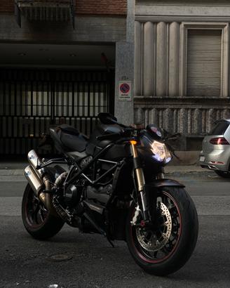 Ducati streetfighter 848 con semimanubri