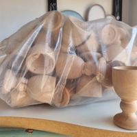 portauovo in legno vintage