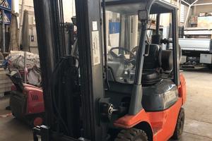 CARRELLO ELEVATORE TOYOTA F25