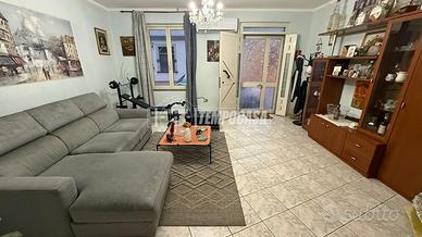 VILLA A SCHIERA CON CORTILE - VIA TUVERI, CABRAS