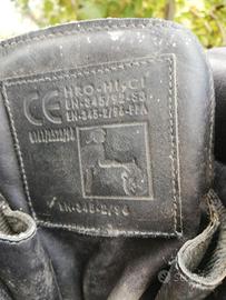 Scarponi anfibi con puntale di sicurezza