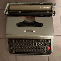 Macchina da scrivere Olivetti lettera 22