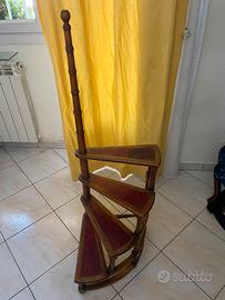 scaletta legno antica