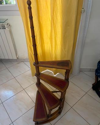 scaletta legno antica