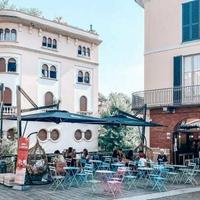 Dehor esterno ombrelloni, tavoli e sedie