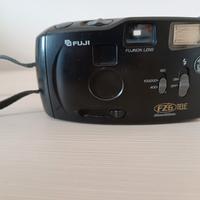 macchina fotografica fuji a rullino