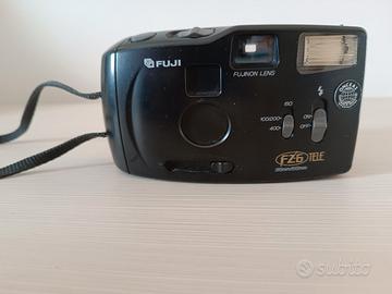 macchina fotografica fuji a rullino
