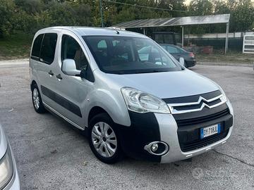 Citroen berlingo 5posti 1.6 HDi gancio traino Neop