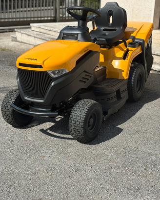 Trattorino da giardino STIGA ESTATE 384