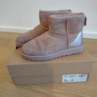 Ugg scarpe risa antico 