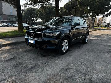 Volvo Xc40 momentum core T2 con 71.000km n 1