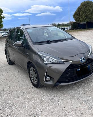 Toyota Yaris 1.5 Hybrid 5 porte Business