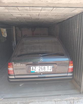 Mercedes station wagon