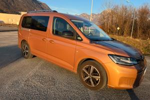 VW Caddy Maxi 2.0 TDI 122 cv DSG 5 posti km 25.000