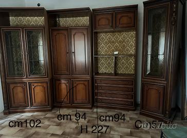 Gratuito mobili, tavolino, sedue e porta