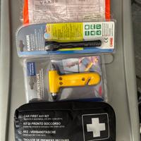 Kit sicurezza primo soccorso auto