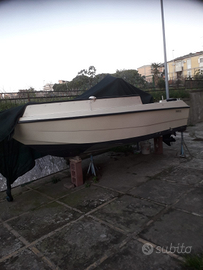 Barca modello Primula con motore Mercury 40CV