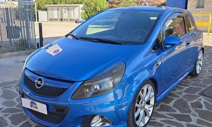 OPEL Corsa 1.6 T 192CV 3 porte OPC