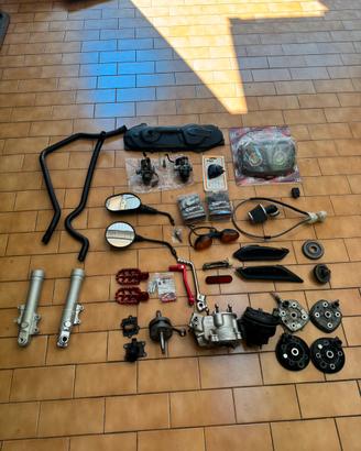 Ricambi x Phantom/Aerox, Booster, Am6, Husqvarna…