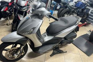 Piaggio Beverly 350