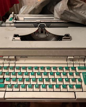Macchina da Scrivere Olivetti Praxis 48 - Design E