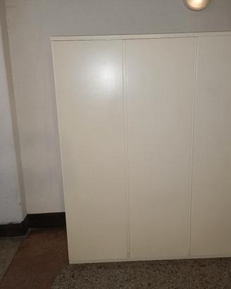 Armadio laccato bianco