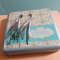 Orecchini Fossil in acciaio vintage.