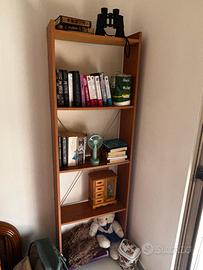 Libreria a 4 ripiani/scaffali