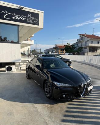 Alfa Romeo Giulia 2.2 Turbodiesel 136 CV AT8 Busin