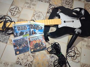 4 giochi + Chitarra + microfono Rock Band