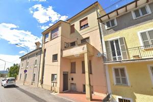 CASA SEMINDIPENDENTE A GUALDO TADINO