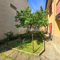 Villa indipendente con box e spazio esterno