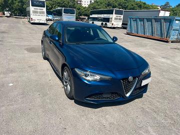 Alfa Romeo Giulia 2.2 150cc