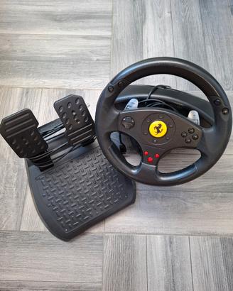 Volante Ferrari Thrustmaster con pedali