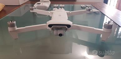 Drone Fimi X8 SE 2020 come nuovo + kit eliche