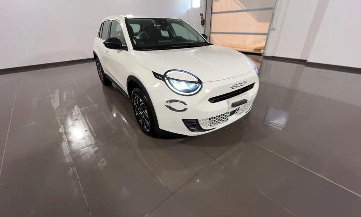 Fiat 600 Hybrid 110 CV DCT MHEV La Prima RENT TO B