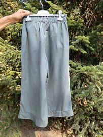 pantaloni ampi