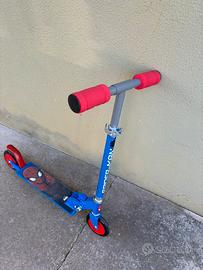 Monopattino spiderman