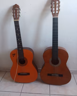 chitarra classica e acustica