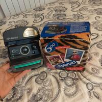 polaroid 600 instant camera