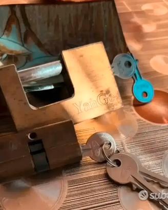 LUCCHETTO & CILINDRO X SERRATURA.