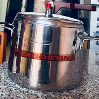 PENTOLA A PRESSIONE "LAGOSTINA"