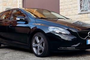 Volvo V40 D2 120 CV 2018 – 130.000 km