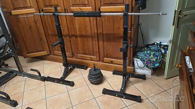 Set per squat con pesi e bilanciere