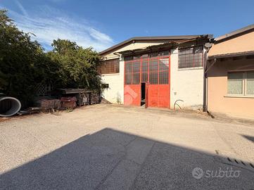 CAPANNONE A GAMBARA