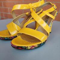 Sandalo estivo giallo con motivo floreale, n.36