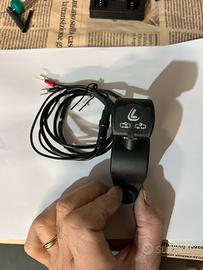 Attacco USB carica batteria cellulare per moto