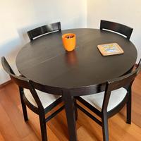 Tavolo con 4 sedie IKEA allungabile
