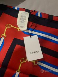 Gucci foulard