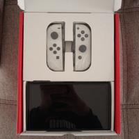 Nintendo Switch Oled con pellicola integrata 